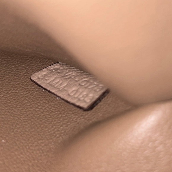 Celine Trapeze - Picture 8 of 16